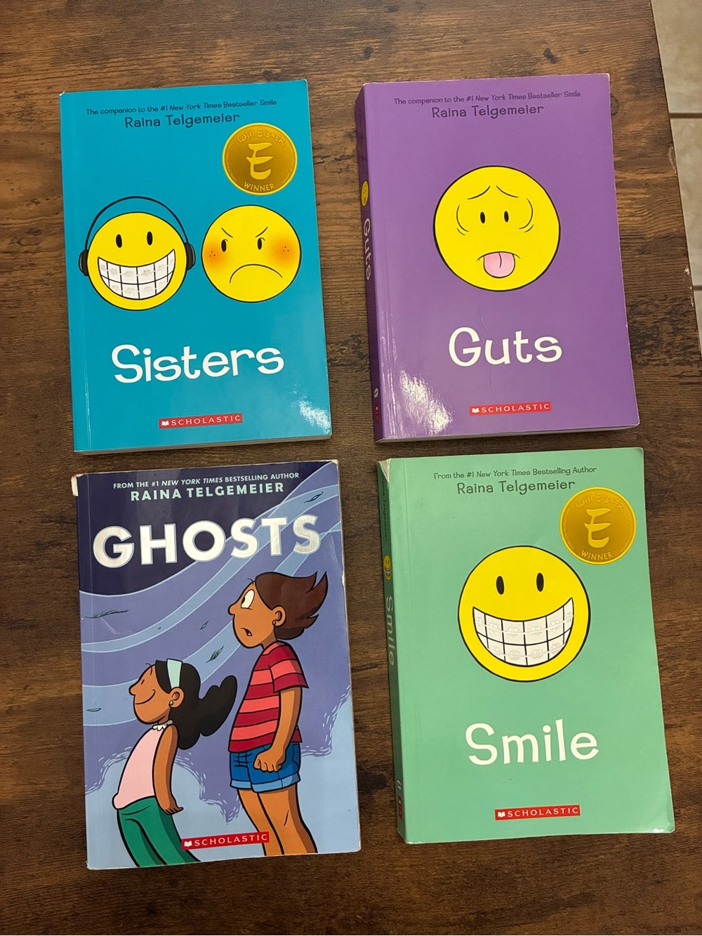 Raina Telgemeier YA Graphic Novel Set